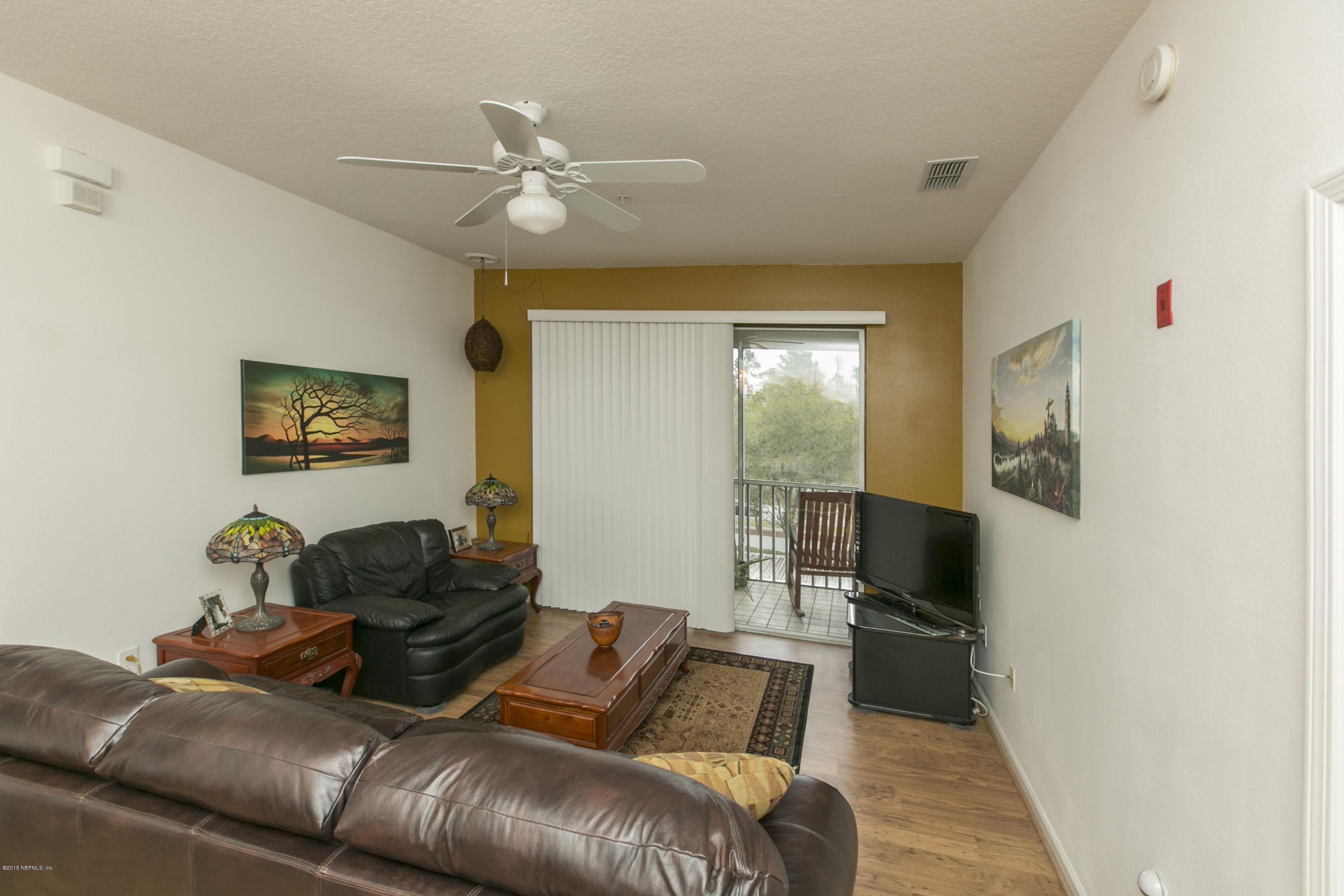 10550 Baymeadows Road, Unit 311 Jacksonville, FL 32256 - Photo 9 of 25 Family Room