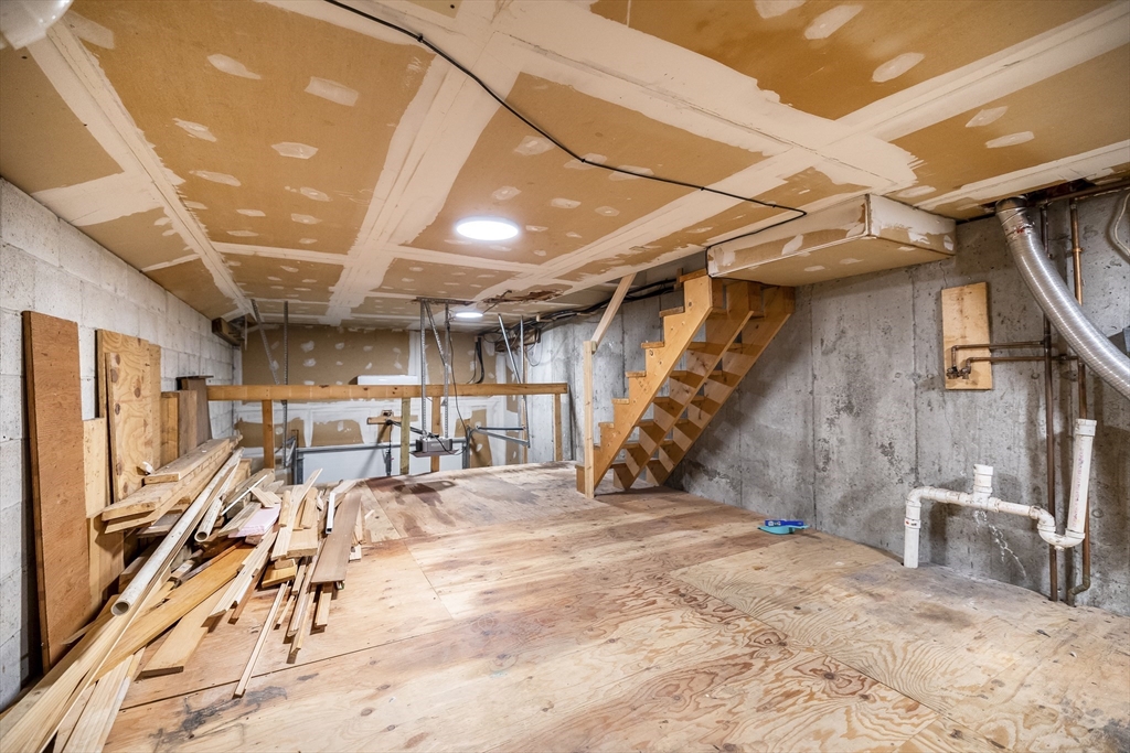 29 A Chilmark Street Worcester, MA 01604 - Photo 21 of 25