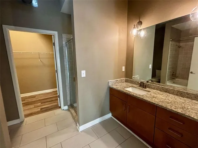 $1,985 | 5300 Peachtree Road, Unit 604, Chamblee, GA 30341