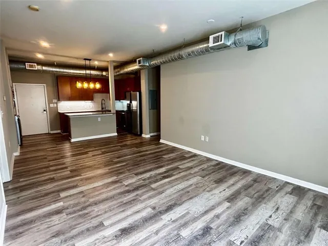 $1,985 | 5300 Peachtree Road, Unit 604, Chamblee, GA 30341