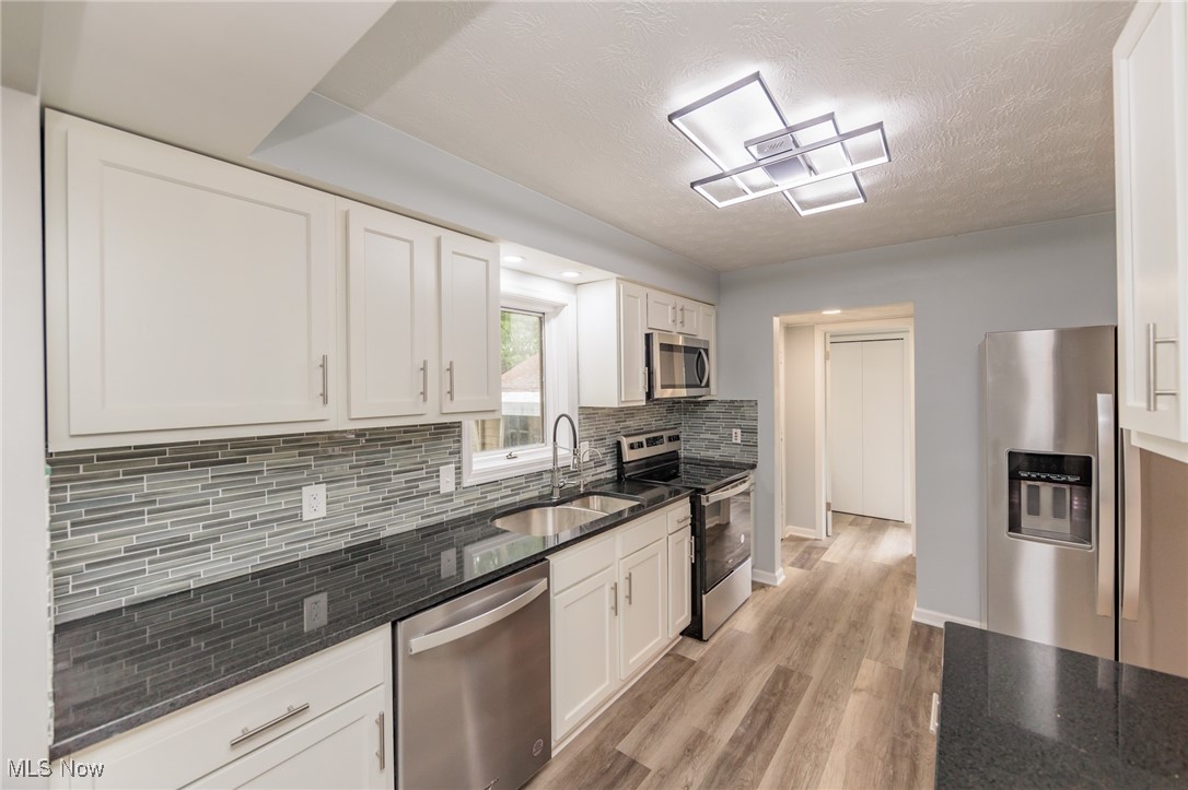 6114 Crossview Road Independence, OH 44131 - Photo 10 of 43