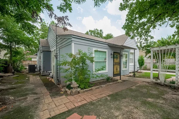 $1,625 | 1813 Hatwell Street, Unit 1, Houston, TX 77023