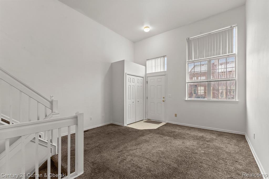 4255 Schaefer Road Dearborn, MI 48126 - Photo 13 of 23