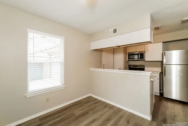 $1,570 | 5311 Peppermint Lane, Kirby, TX 78219