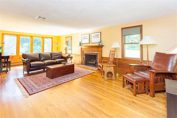43 Teele Road Bolton, MA 01740 - Photo 4 of 30