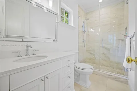 $10,500,000 | 5400 Banyan Trail, Coral Gables, FL 33156