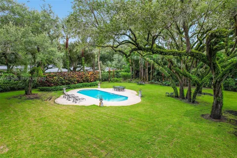 $9,500,000 | 5400 Banyan Trail, Coral Gables, FL 33156