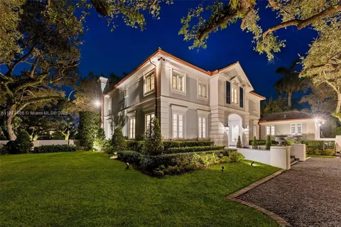 $10,500,000 | 5400 Banyan Trail, Coral Gables, FL 33156