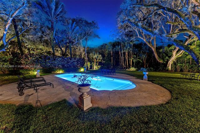 $10,500,000 | 5400 Banyan Trail, Coral Gables, FL 33156