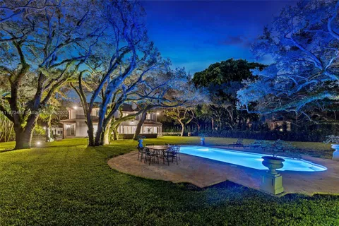 $10,500,000 | 5400 Banyan Trail, Coral Gables, FL 33156