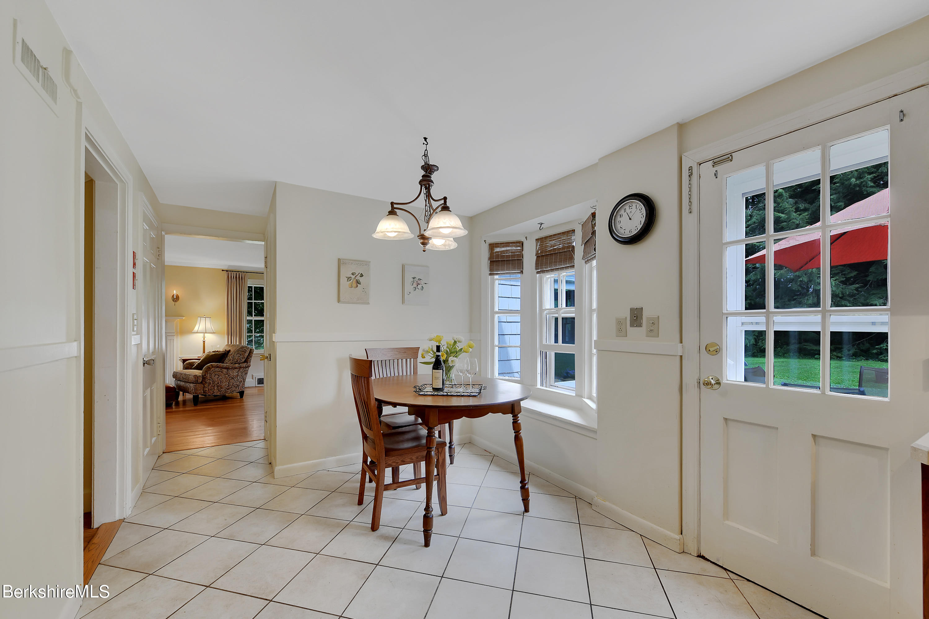 80 Roberta Road Pittsfield, MA 01201 - Photo 13 of 42 Breakfast Nook