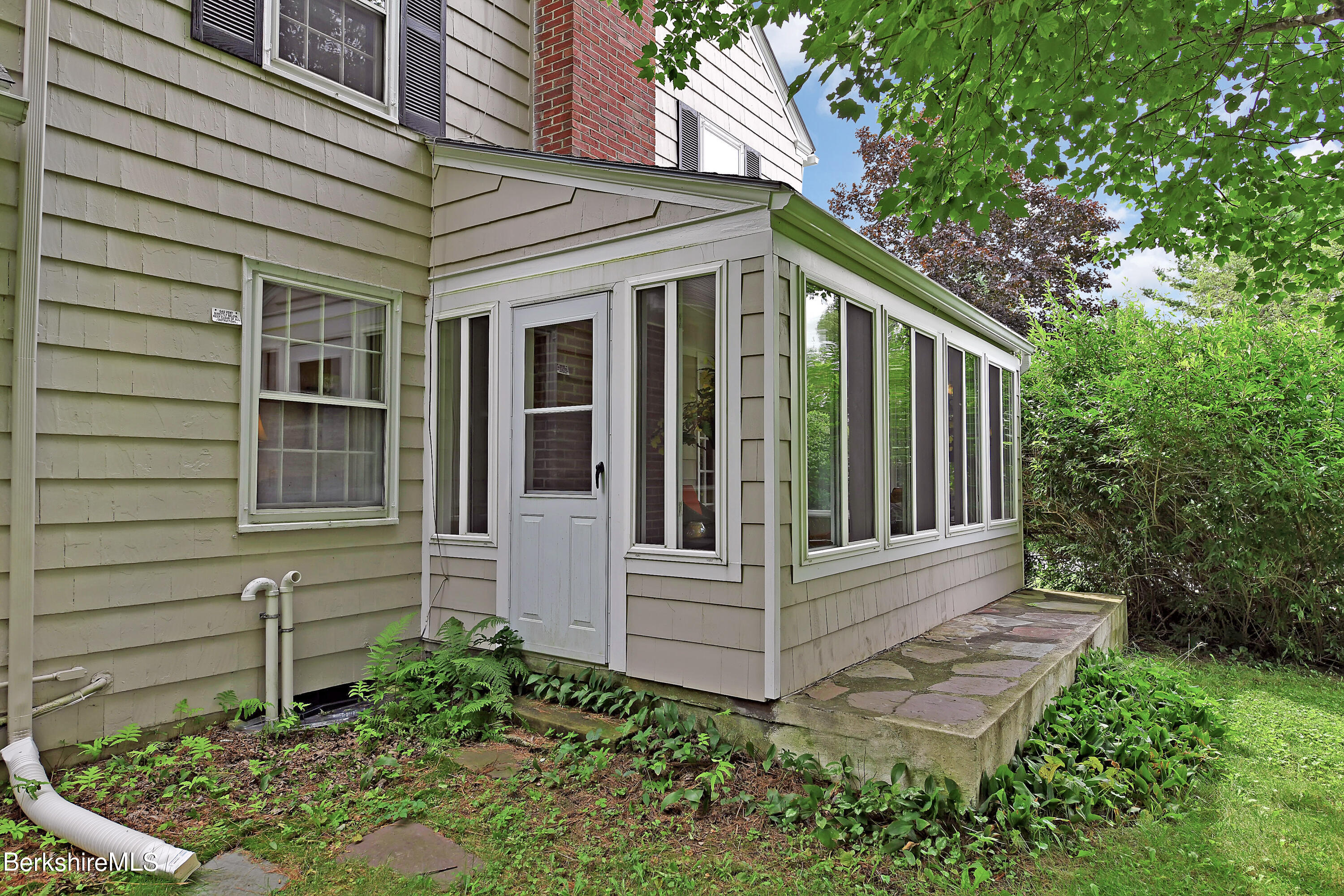 80 Roberta Road Pittsfield, MA 01201 - Photo 34 of 42 Side Elevation
