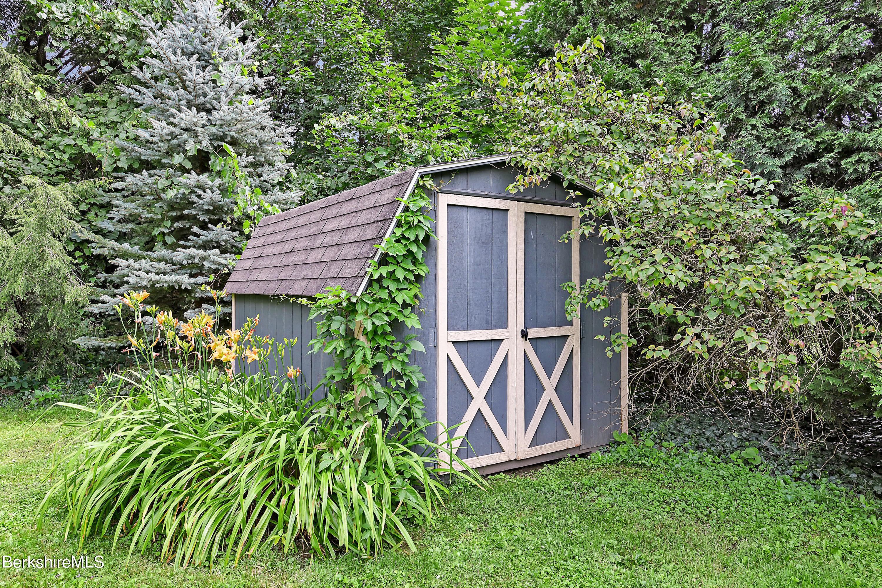 80 Roberta Road Pittsfield, MA 01201 - Photo 36 of 42 37-Shed