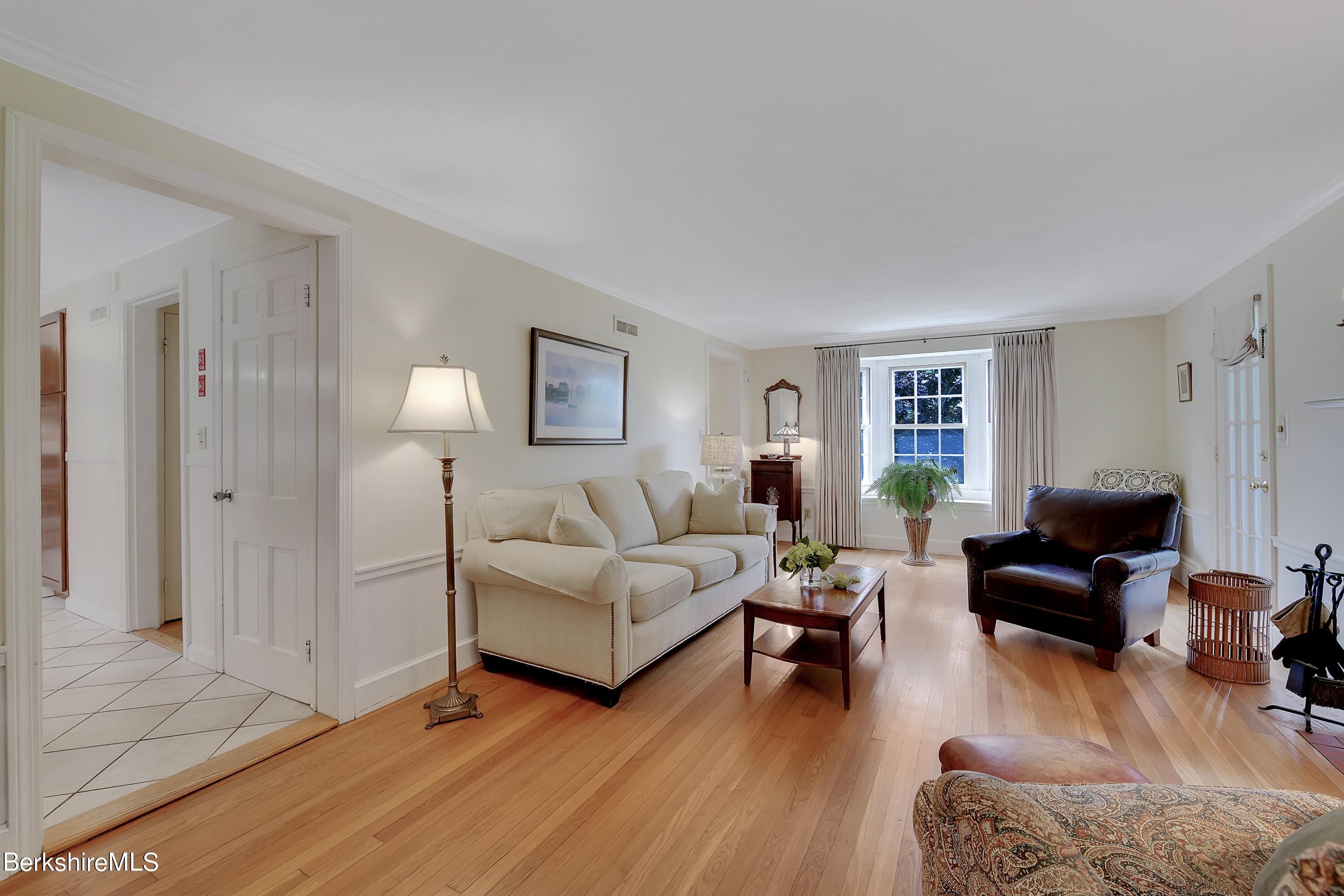 80 Roberta Road Pittsfield, MA 01201 - Photo 8 of 42 Living-Room