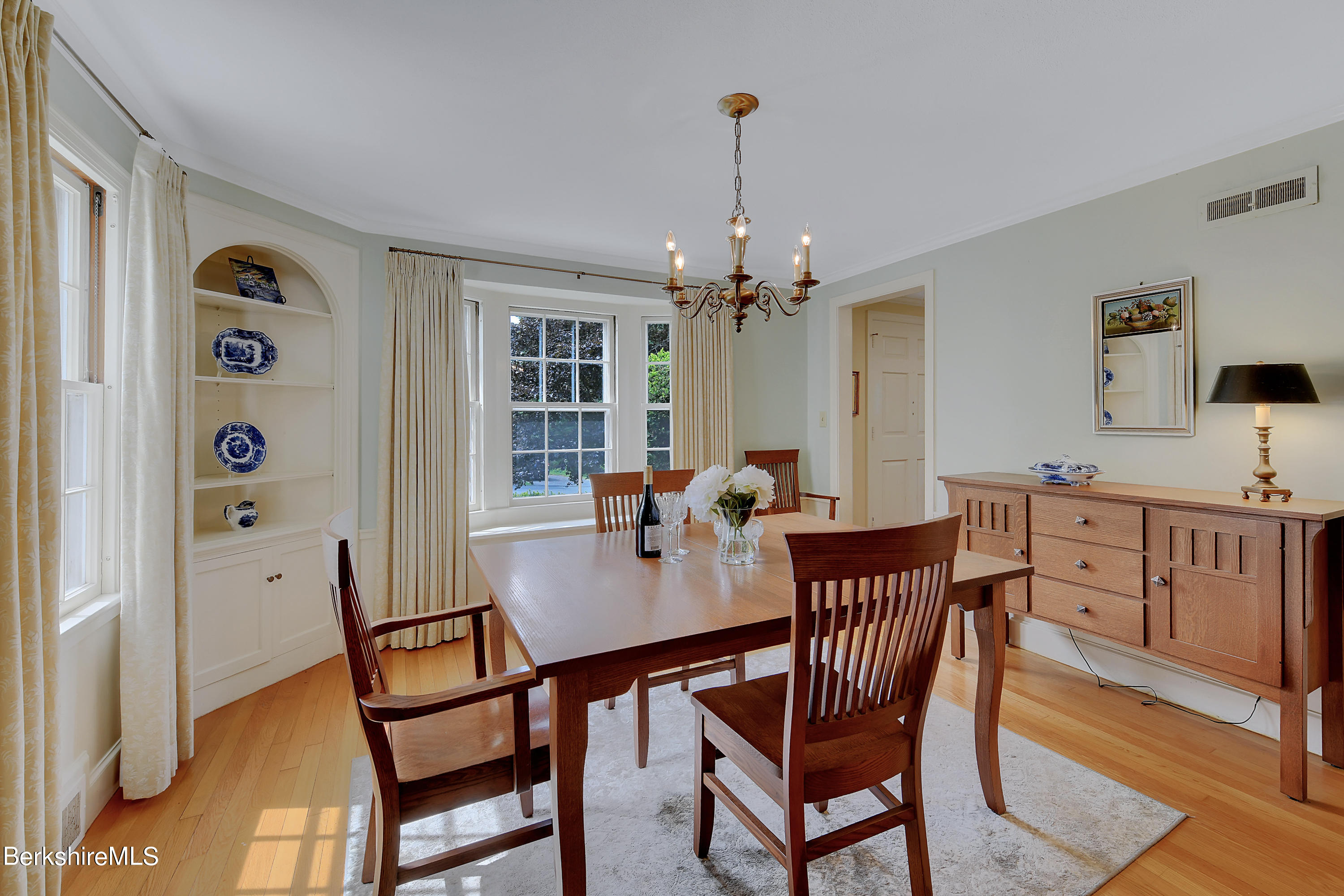 80 Roberta Road Pittsfield, MA 01201 - Photo 10 of 42 Dining-Room