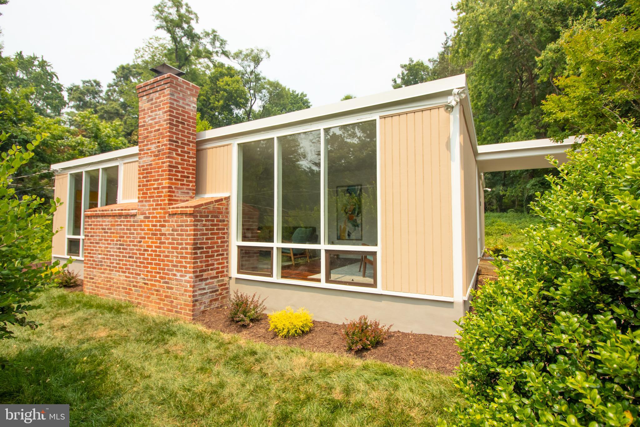 7421 Range Road Alexandria, VA 22306 - Photo 1 of 25