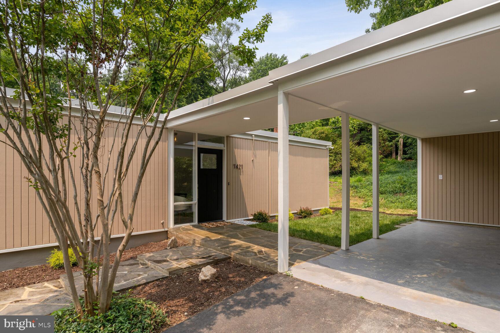 7421 Range Road Alexandria, VA 22306 - Photo 3 of 25