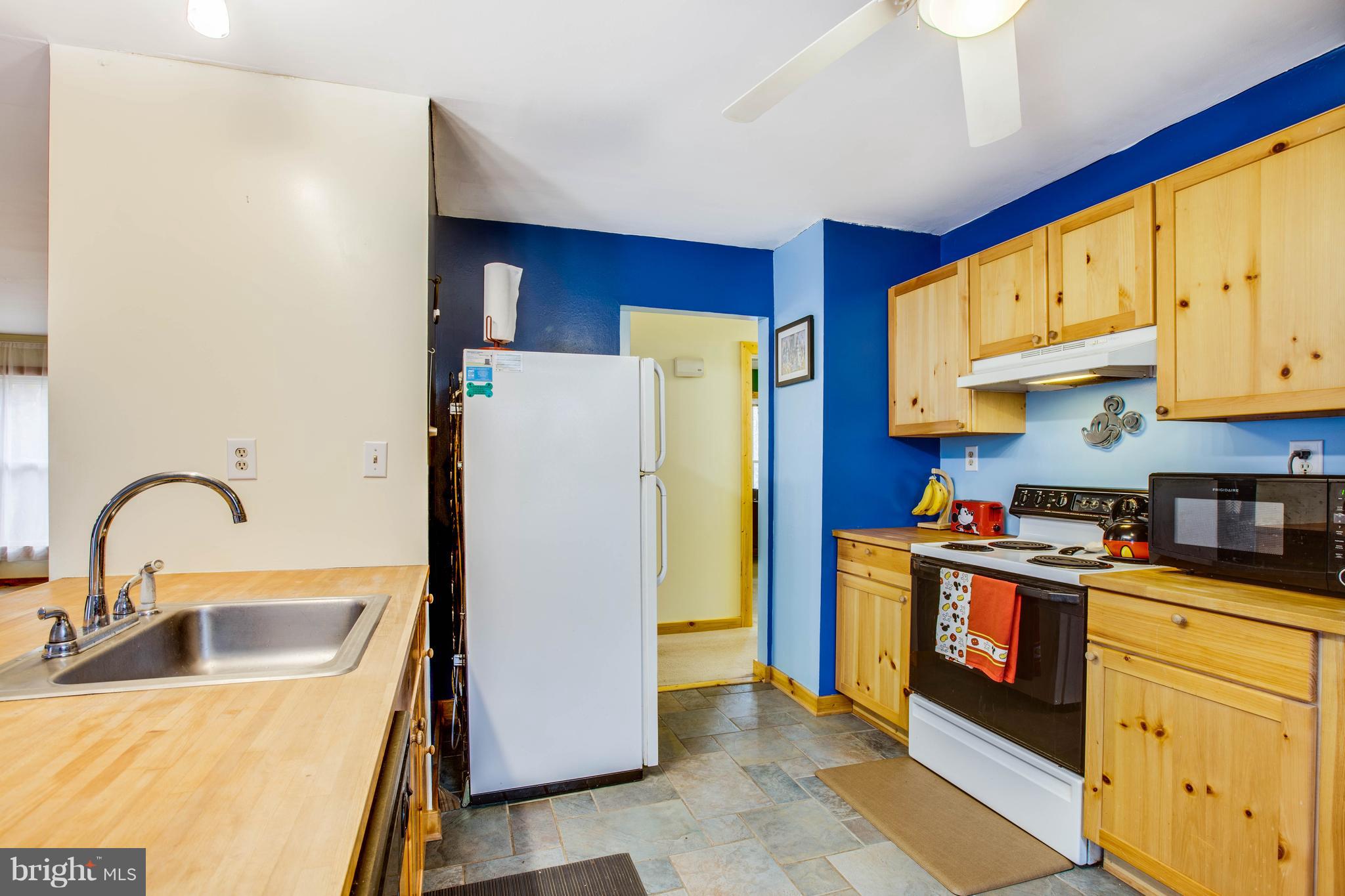 528 Cropp Road Fredericksburg, VA 22406 - Photo 6 of 20 Kitchen
