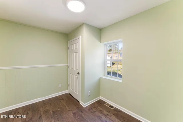 $264,900 | 102 Rostron Lane, Clinton, TN 37716