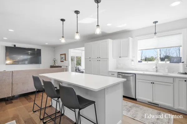 $575,000 | 8620 Burlingame Avenue Southwest, Byron Center, MI 49315