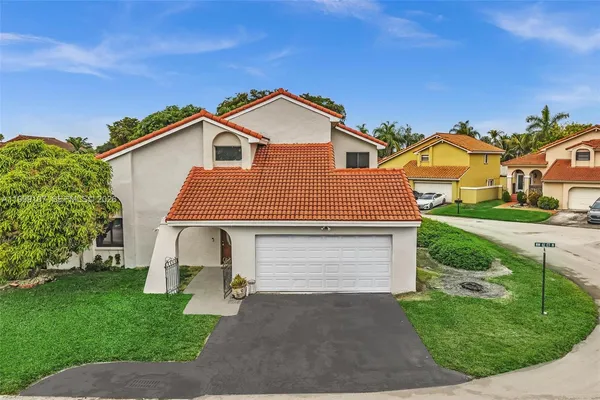 $4,800 | 17532 Northwest 61st Court North, Hialeah, FL 33015
