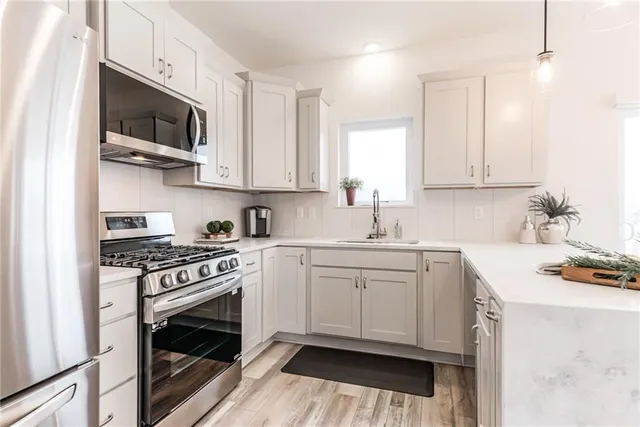 $438,000 | 22915 West 72nd Terrace, Shawnee, KS 66227