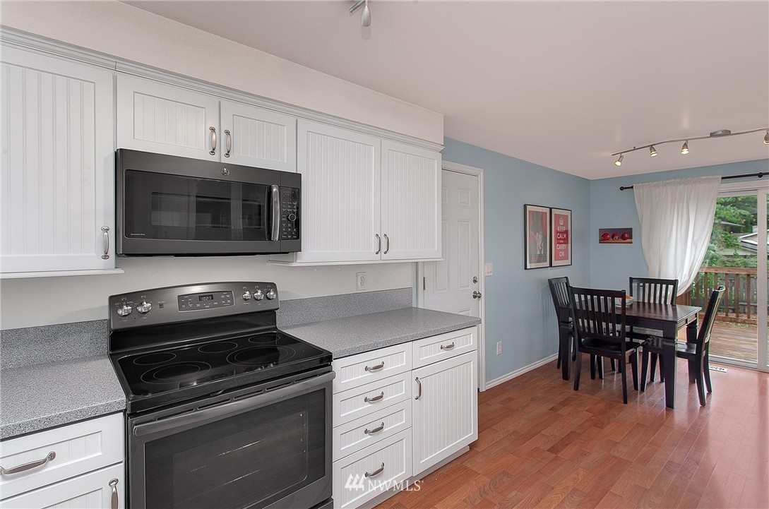 3323 198th Place Southeast Bothell, WA 98012 - Photo 3 of 22