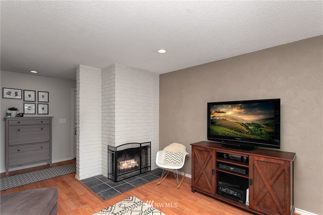 3323 198th Place Southeast Bothell, WA 98012 - Photo 5 of 22