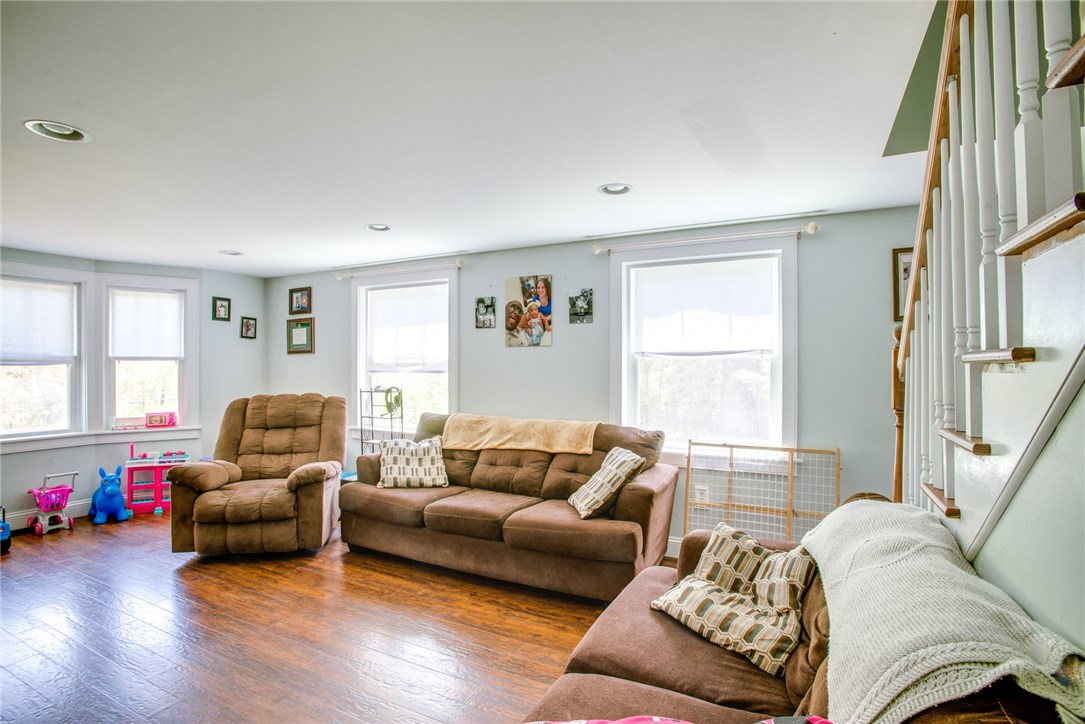 356 Post Road Westerly, RI 02891 - Photo 8 of 17