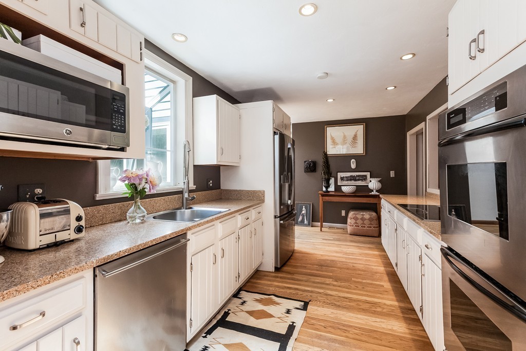 17 Bridle Path Canton, MA 02021 - Photo 11 of 30 Gallery Image 11