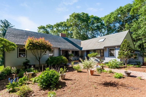 17 Bridle Path Canton, MA 02021 - Photo 2 of 30 Gallery Image 2