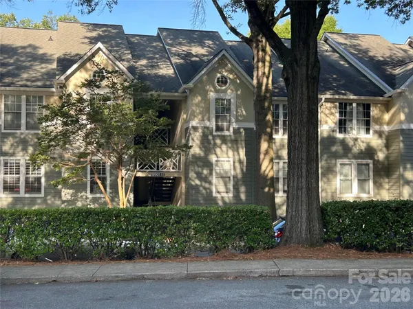 $325,000 | 19901 Henderson Road, Unit B, Cornelius, NC 28031