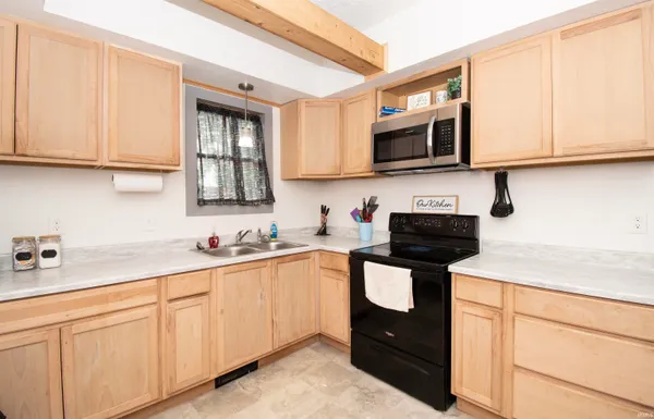 $275,000 | 203 Sargent Street, Kendallville, IN 46755