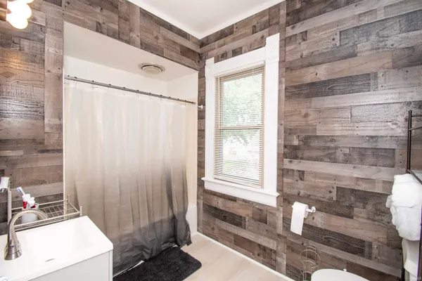 $275,000 | 203 Sargent Street, Kendallville, IN 46755