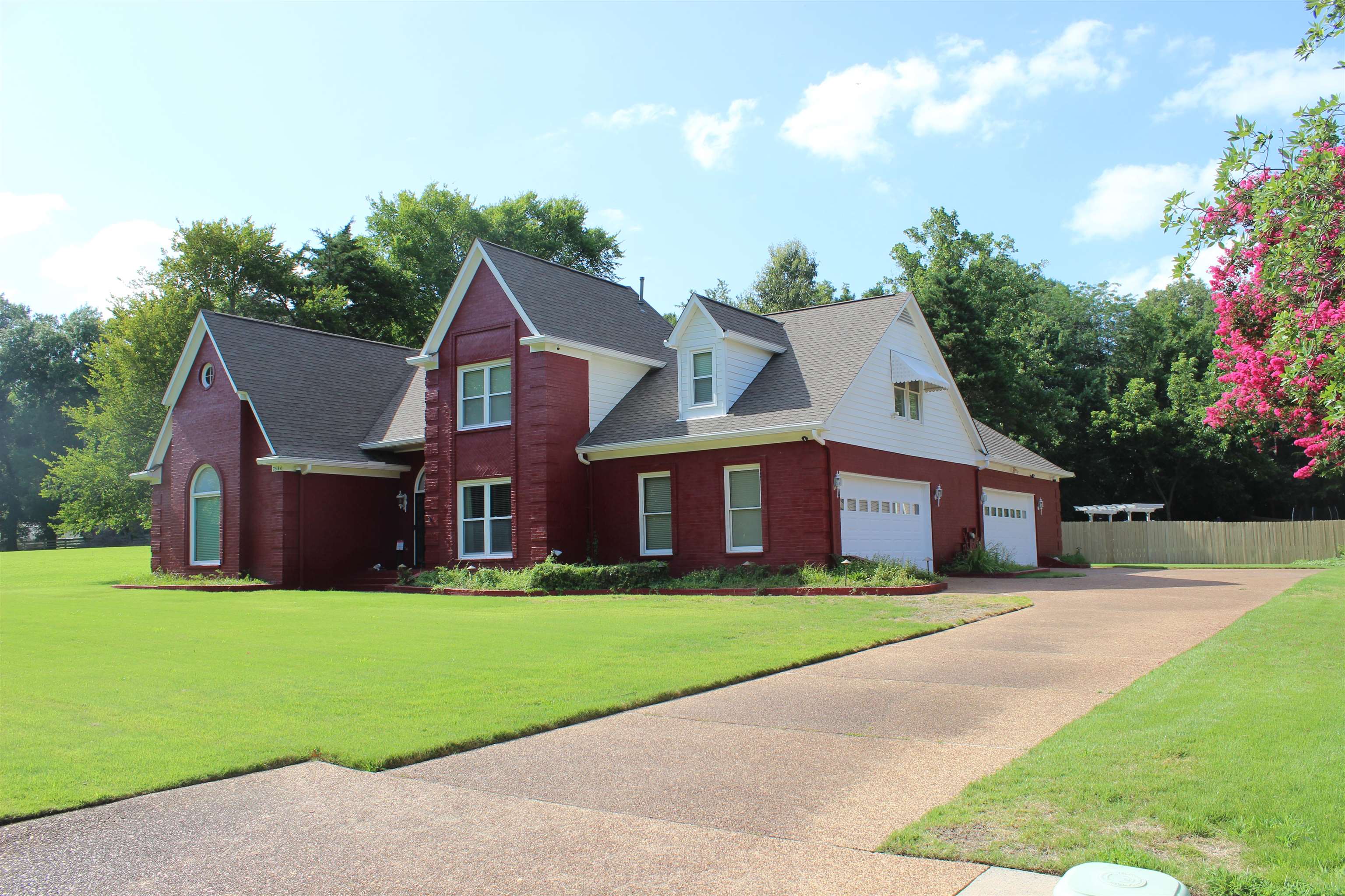 7584 Foster Ridge Road Germantown, TN 38138 - Photo 3 of 17