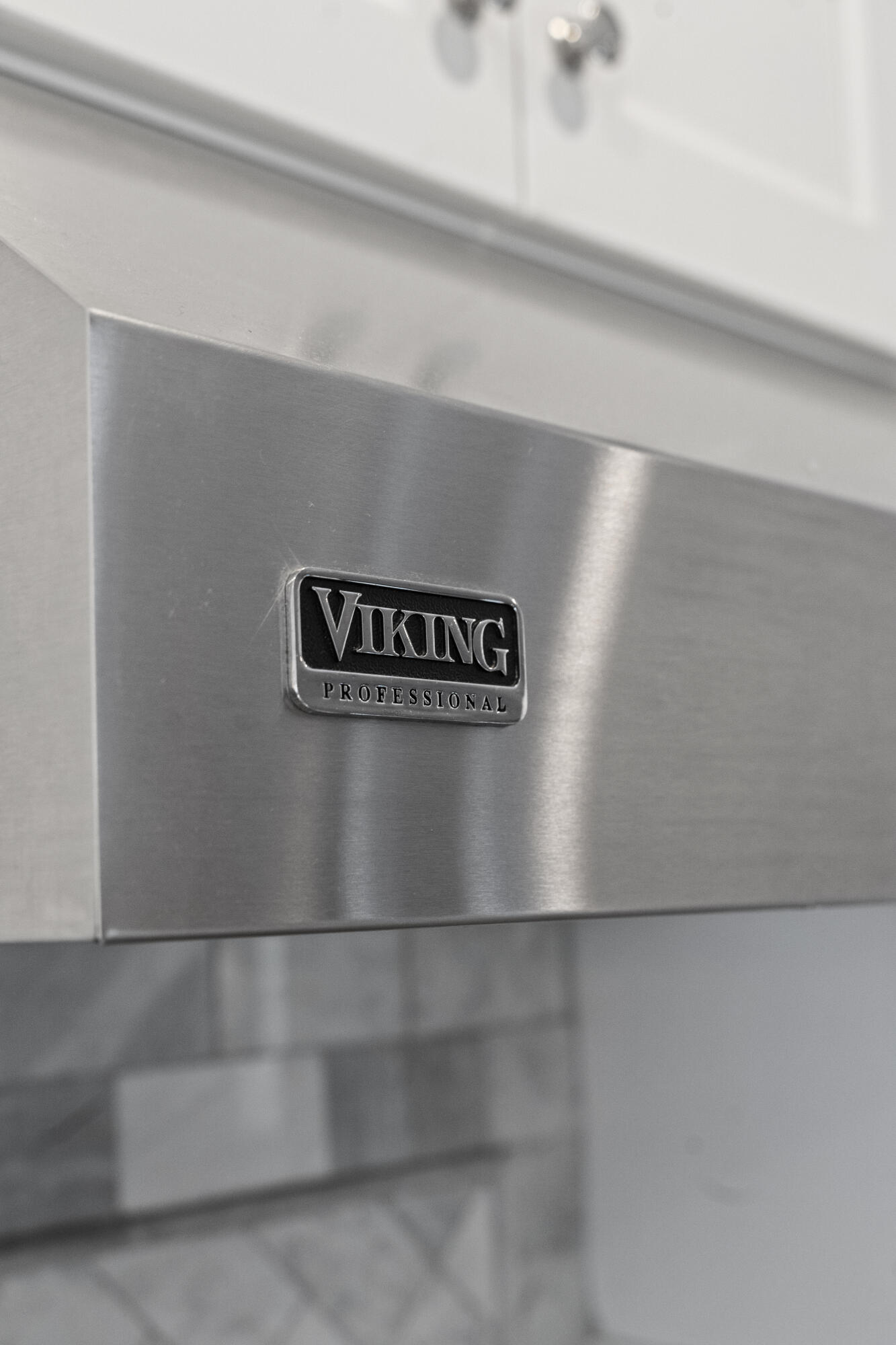 16 Mockingbird Drive Edgartown, MA 02539 - Photo 13 of 36 a close view of kitchen sink