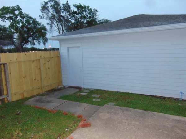 $1,795 | 8603 Rustling Leaves Drive, Houston, TX 77083