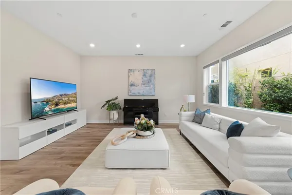 $1,830,000 | 640 Athos, Lake Forest, CA 92630