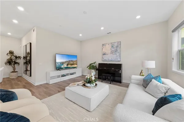$1,830,000 | 640 Athos, Lake Forest, CA 92630