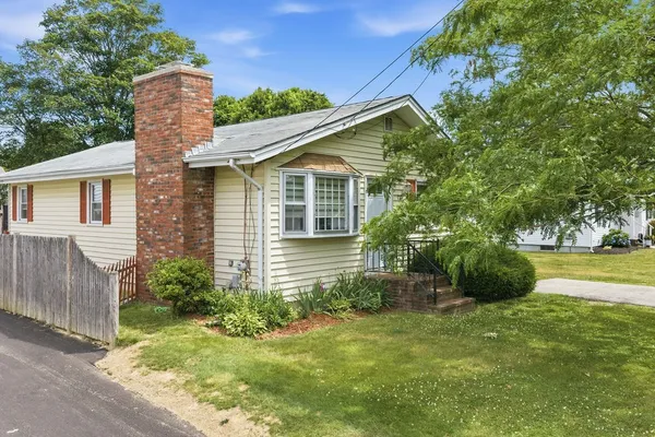 $448,000 | 117 Fales Road, Bristol, RI 02809
