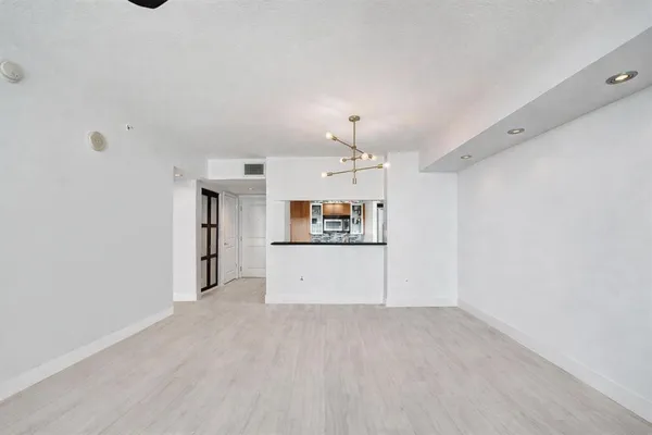 $2,800 | 600 West Las Olas Boulevard, Unit 1020N, Fort Lauderdale, FL 33312