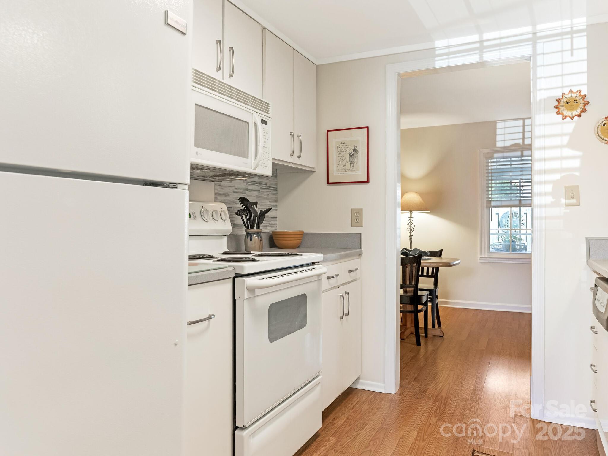8068 Knights Bridge Road Charlotte, NC 28210 - Photo 6 of 22 Gallery Image 6