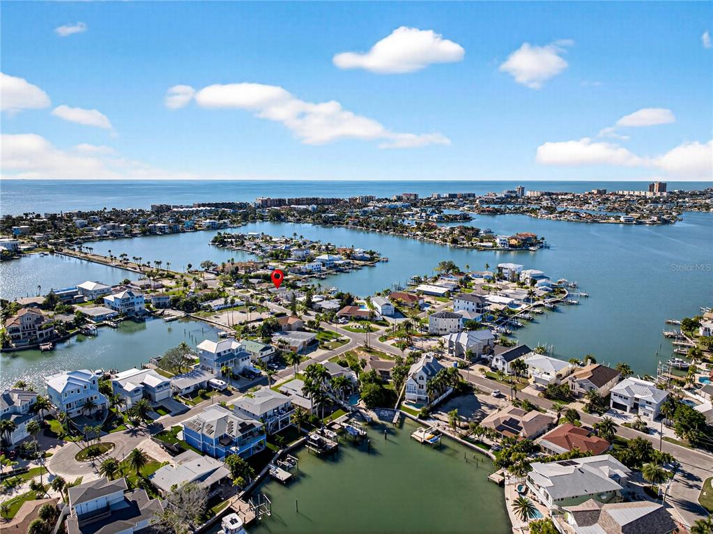406 161st Avenue Redington Beach, FL 33708 - Photo 8 of 24 Gallery Image 8