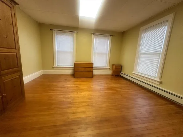 $2,300 | 163 Austin Street, Unit 2, Worcester, MA 01609