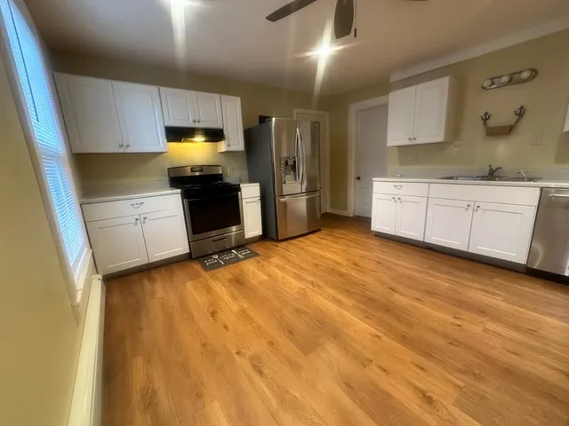 $2,300 | 163 Austin Street, Unit 2, Worcester, MA 01609