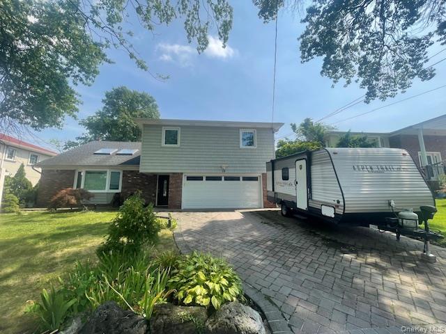 15 Captains Road Valley Stream, NY 11581 - Photo 1 of 25 Gallery Image 1