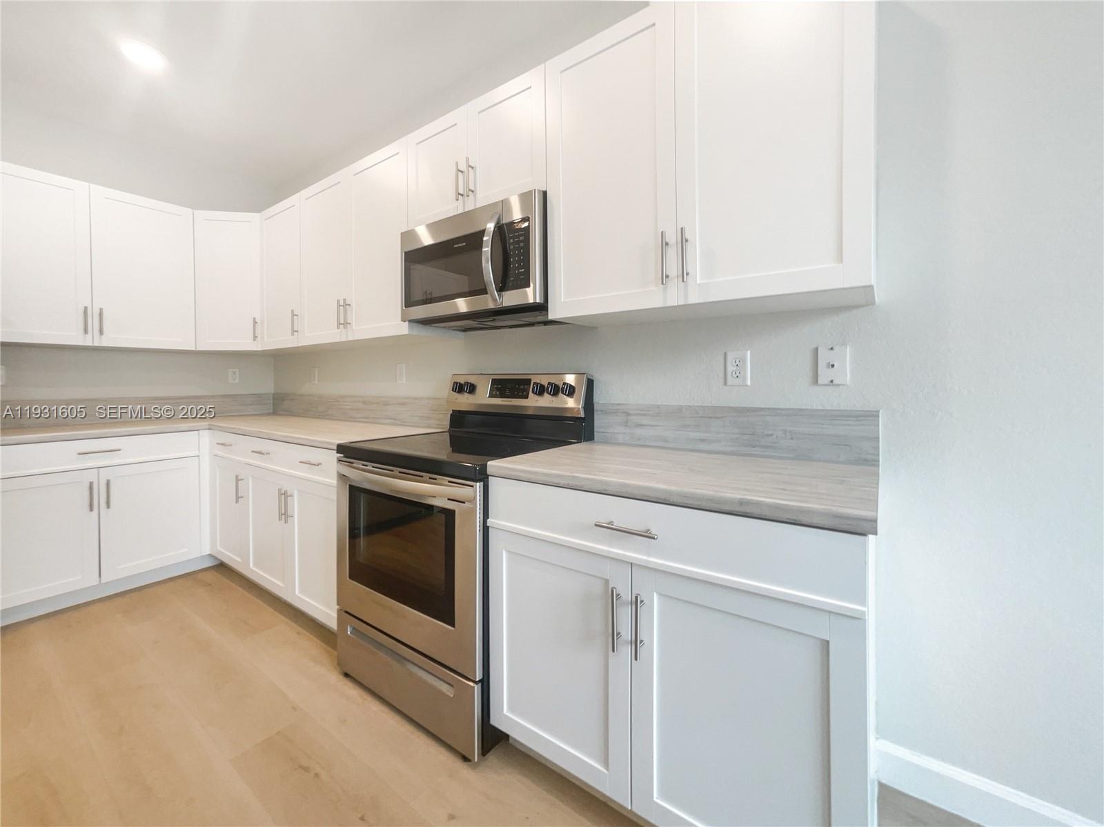 12856 Southwest 227th Street Miami, FL 33170 - Photo 13 of 34