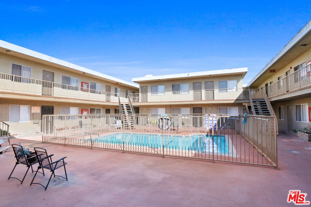 14108 Doty Avenue, Unit 13 Hawthorne, CA 90250 - Photo 12 of 19