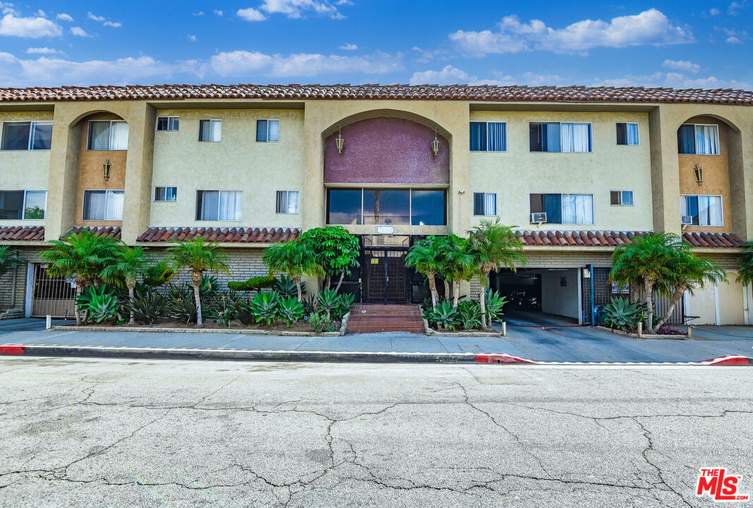 14108 Doty Avenue, Unit 13 Hawthorne, CA 90250 - Photo 16 of 19