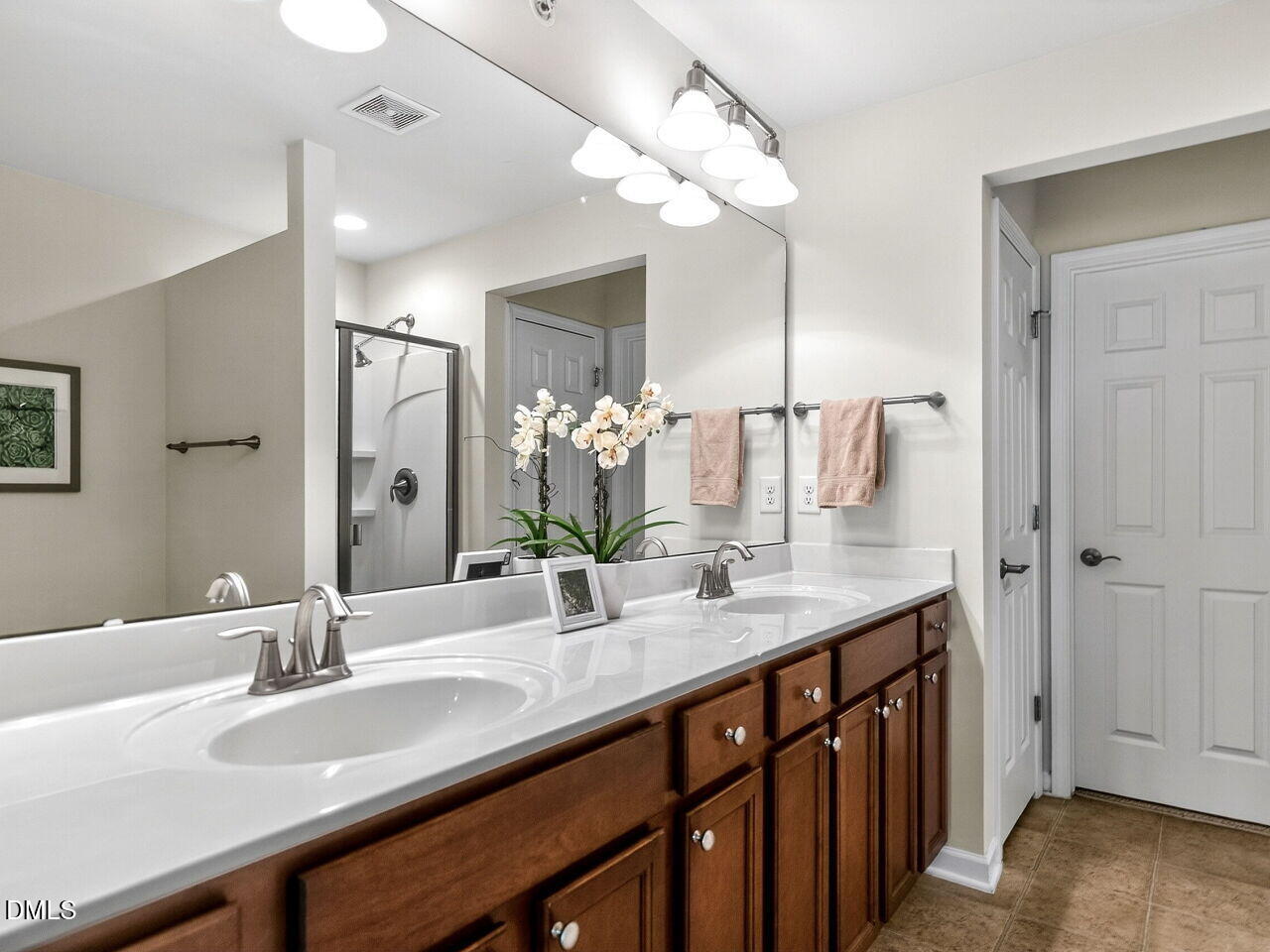 8215 Yaxley Hall Drive Raleigh, NC 27616 - Photo 22 of 42 023-1280x960-primary-bath